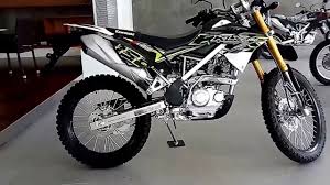 Kempoulmotor.blogspot.com modifikasi mio soul gt drag 125 ring 17 warna merah hitam. Review Warna Baru Facelift Kawasaki Klx 150 Bf Se Extreme 2018 Hitam Hijau Keren Mas Bro Youtube