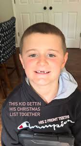 ✨Fun Friday✨Get the Christmas lists ready-this kid lost his 2 front teeth  this week🤣kitchen still a tad messy, pink connect sesh was motivating and  we are starting the weekend off with a WIN in MK ...