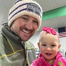 Russell Phipps's Instagram, Twitter & Facebook