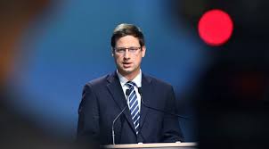 2014 májusától 2017 októberéig az országgyűlés alelnöke. Gulyas Gergely Jon A Vedettseget Igazolo Kartya Gyori Hirek