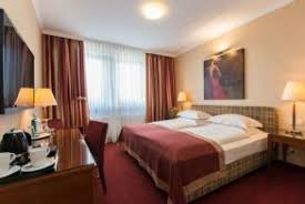 By summer 2020, early clinical trials showed that the vaccine. Best Western Hotels