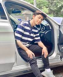 Sangat cocok untuk wallpaper dan terdapat bermacam objek gambar pemandangan indah yang ada di dunia, termasuk di indonesia. 67 Tengku Ideas In 2021 Boyfriend Cool Boy Image Earth Science Lessons