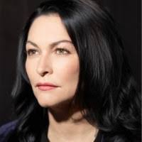 Emma Maxwell's Instagram, Twitter & Facebook