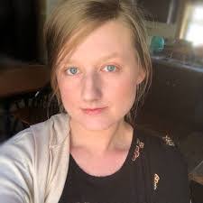 Melissa Niemann's Instagram, Twitter & Facebook