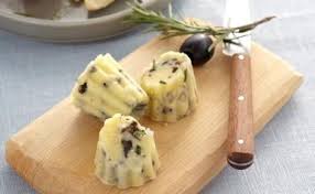 Beurre Aromatise Aux Olives Noires Et Romarin Recette Apero Tapas Beurre Idee Recette