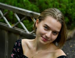 The Bruce Kroken Memorial Scholarship is awarded annually by the  Albuquerque Concert Band to encourage band students to continue their  involvement in instrumental music performance at the college level. This  $1000 prize