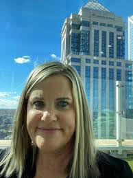 Tracey Remington's Instagram, Twitter & Facebook