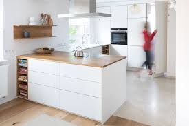 Kuchenblock Moderne Kuche Weisse Kuche Schreinerkuche Designer Kuche Speisekammer Moderne Kuche Kuchen Design Kuchendesign