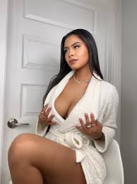 TW Pornstars - 2 pic. Elsaaababy. Twitter. 😇😇😇😇. 1:56 PM - 15 May 2023