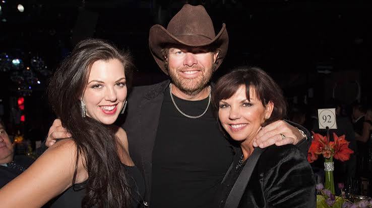 Toby Keith's Daughter Krystal Involved in July Fourth Car Wreck
