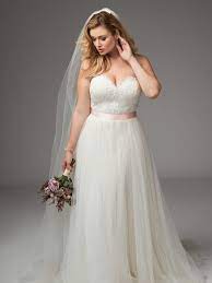Vintage hochzeitskleider sind immer zeitlos. Vollkommen Braut Willkommen Bei Deiner Brautboutique Fur Curvy Hochzeitskleider