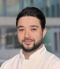 Aron Elsner: Chirurgische Klinik