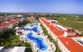 During our stay at bahia principe luxury ambar, checking in took about an hour. Hotel Luxury Bahia Principe Ambar Green Don Pablo Collection 5 Higuey Bis Zu 70 Voyage Prive