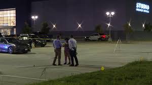 One killed in university student protests in johannesburg. Man Fatally Shot In Parking Lot Of Movie Theater Near Pearland Khou Com