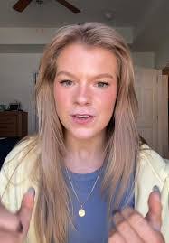 Sarah Basham's Instagram, Twitter & Facebook