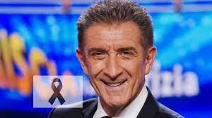 Ha ricordato i tanti anni trascorsi insieme, le trasmissioni. Terribile Lutto A Striscia La Notizia Il Triste Addio Di Ezio Greggio