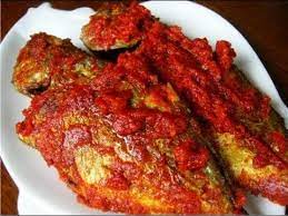 Ikan tongkol dengan masakan bumbu balado pasti akan memiliki rasa yang enak, terutama jika diolah dengan cara yang benar dan dibumbui dengan bumbu yang pas. Resep Ikan Goreng Balado Minang Youtube