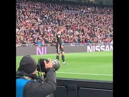 Lasse schone se metió en la fiesta de goles del ajax ante el real madrid en la vuelta de la champions league, por los octavos de final. Real Madrid Ajax Lasse Schone Freekick Youtube