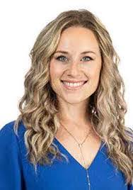 Suzette Hansen's Instagram, Twitter & Facebook