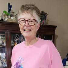 What's the deal with random seats in the plaza?