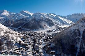 Learn more about val d isere weather, including snow reports, base depth, snow conditions, snowfall history and more! Val D Isere Skiing Holidays Ski Holiday Val D Isere France Iglu Ski