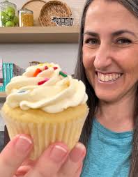 Homemade Nacho Cheese Sauce is ridiculously easy to make and tastes so much  better than store-bought. Enjoy it as a dip or