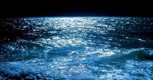صور البحر 2020 خلفيات بحر وسفن للفوتوشوب Ocean At Night Beautiful Moon What Element Are You