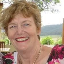 Bernadette Walton's Instagram, Twitter & Facebook