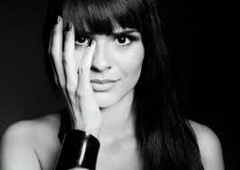 DJ Anna faz apresentação nesta sexta de Carnaval no SUB