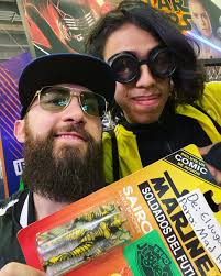 HUNTERS!!!! ¡Ya hacen falta videos de ustedes para el intro de mis videos!  Envíenme el suyo a todossomoshunters@gmail.com OJO: Debes de tener más de  14 años, por ley de YouTube y USA.