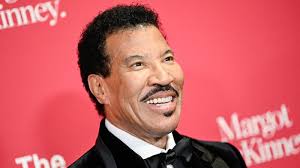 Woman attends grandmother's funeral, discovers stranger in casket, lawsuit  says