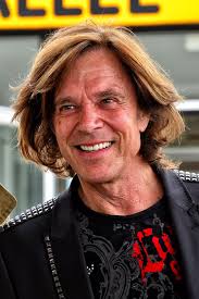 After finishing school, he went on to study medicine at the university of kiel, but. Datei Juergen Drews Hamm Jpg Wikipedia