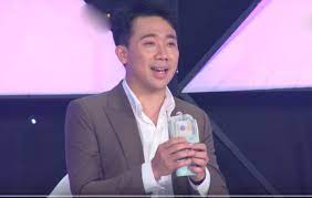 Trấn thành nói thế này, chúng tôi không phải cái gì giỏi giang hay làm chuyện to tát, ghê gớm gì nhưng chúng tôi làm bằng cả tấm lòng, có bao nhiêu giúp bấy nhiêu. Tráº¥n Thanh Ä'i Rut Tiá»n Tá»« Sang Sá»›m Om Tá»›i TrÆ°á»ng Quay Lam Tá»« Thiá»‡n VÄƒn Hoa Thanh Nien
