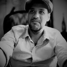 Laurie Hennig's Instagram, Twitter & Facebook