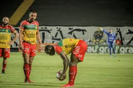 Confira onde assistir a algumas das principais partidas de hoje do mundo da bola na tv aberta, fechada e streaming. Brusque X Botafogo Onde Assistir Vivo A 12Âª Rodada Da Serie B