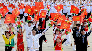 Con người là trung tâm, chủ thể, nguồn lực quan trọng nhất và mục tiêu của sự phát triển | Báo Pháp luật Việt Nam điện tử
