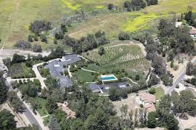 Kim kardashian west, alyssa milano, and more stars were among the thousands of people, who were forced to evacuate their homes due to the woolsey fire that is ravaging los angeles county. Kim Kardashian S 46million Mega Mansion Is Finally Complete After Five Years Mirror Online
