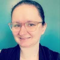 Kerry Downard's Instagram, Twitter & Facebook