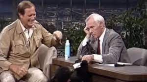 Celebrate Wild Kingdom S Jim Fowler By Watching Johnny Carson Crack Jokes About His Animal Friends
