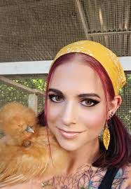 Lauren Sickle's Instagram, Twitter & Facebook