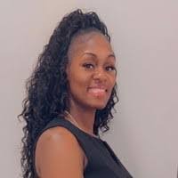 Monique Simon's Instagram, Twitter & Facebook