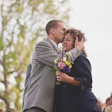 5 Things The Groom S Parents Should Do Groom Pictures Wedding Speech Wedding Photos Poses