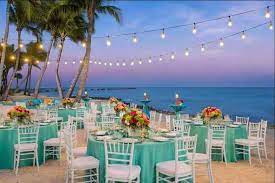 8 Florida Keys Destination Wedding Venues For The Beachy Event Of Your Dreams Florida Keys Wedding Venues Florida Keys Wedding Wedding Venues Beach
