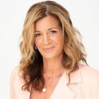 Denise Rizzo's Instagram, Twitter & Facebook