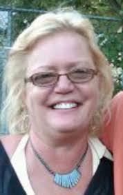 Elizabeth Hallowell's Instagram, Twitter & Facebook