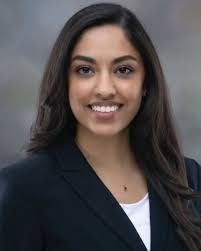 Komal Sharma's Instagram, Twitter & Facebook