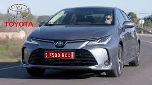 Toyota presents toyota corolla hybrid (2020). 2019 Toyota Corolla Sedan Hybrid Driving Interior Exterior Eu Spec Youtube
