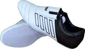 Black belt wiki is a free informational site focused on helping martial arts students to improve their existing skills, enhance their physical fitness, enjoy a potentially healthier lifestyle, explore new martial arts techniques and learn about different martial arts styles. Rxn Black And White Taekwondo Shoes For Footwear 9 Rs 1050 Pair Id 13915602948