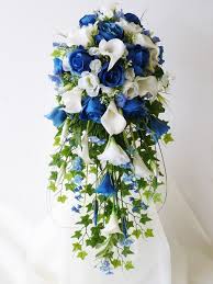 Get the best deals on ivory wedding bouquets. Mobel Wohnen Pearl Loops Ivory Lillies Teardrop Wedding Bouquet Royal Blue Roses Hochzeitsdekoration