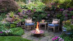 Jacobs grant divided the space into two areas: 18 Effective Ideas How To Make Small Outdoor Seating Area
